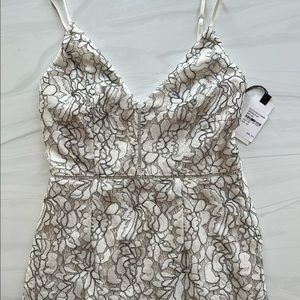 NEW! Black & White floral ASTR THE LABEL lattice inset lace dress in size small